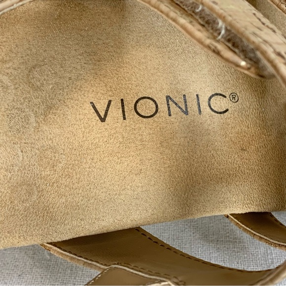 Vionic - Amber Adjustable Strap Cork/Leather Neutral Beachy Sandal - Size 7 - Picture 11 of 13